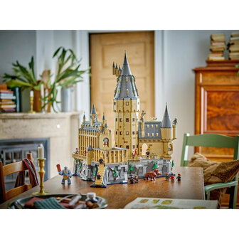 LEGO Harry Potter Kasteel Zweinstein&trade; De Hoofdtoren