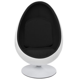 Wit en zwarte eivormige zetel &#039;COCOON&#039; eistoel