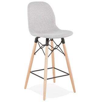 Halfhoge barkruk &lsquo;GALACTIK MINI&#039; in lichtgrijze stof in Scandinavische stijl