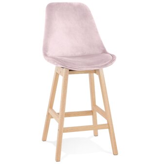Halfhoge kruk &#039;MORISS MINI&#039; in roze fluweel met poten in natuurlijk hout