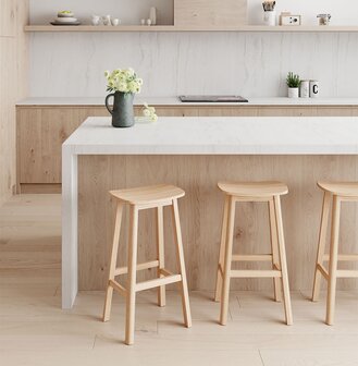 Design barkruk &#039;DUMAS&#039; van natuurlijk afgewerkt hout