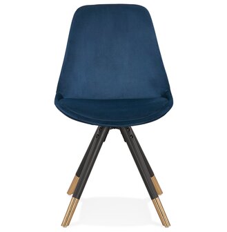 Design stoel &#039;HAMILTON&#039; in blauw fluweel en poten in zwart hout