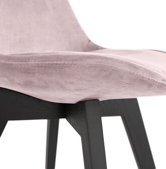 Stoel in roze fluweel &#039;JOE&#039; met structuur in zwart hout