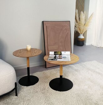 Ronde design salontafel &#039;DILA H40&#039; in natuurlijke houtafwerking en zwart metaal