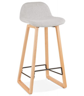 Halfhoge Scandinavische barkruk &lsquo;BALTIK MINI&#039; in lichtgrijze stof