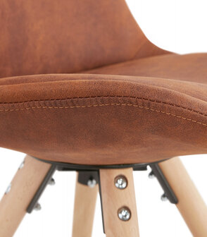 Comfortabele stoel &#039;HARRY&#039; in bruine microfiber en poten in hout met natuurlijke afwerking