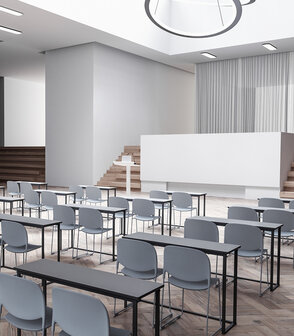 Stoel &#039;PILA&#039; wit met kunststof zitting en metalen structuur