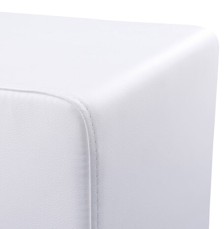 Poef 'CUBE' voor de woonkamer uit wit imitatieleder