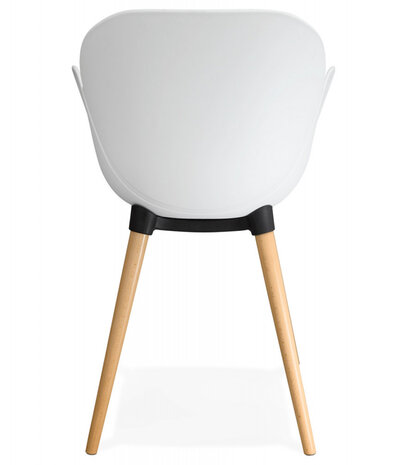 Witte stoel met Scandinavisch design ‘PICATA' met houten poten