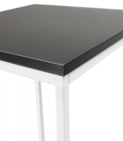 Hoge, industriële 'ORTOS' tafel met zwart blad en witte structuur