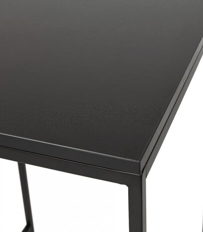 Hoge, zwarte, industriële 'ORTOS' tafel